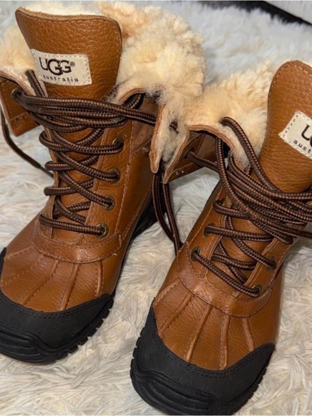 UGG Brown & Black Shearling-Lined Lace-Up Winter Boots